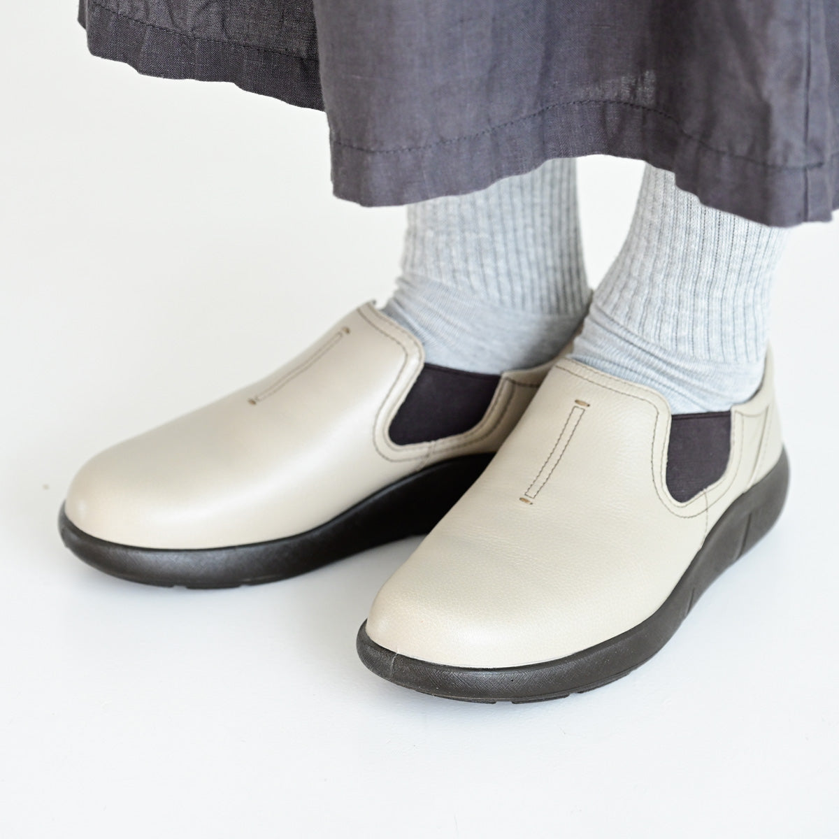 アキレス・ソルボ C 526 ウォームグレー