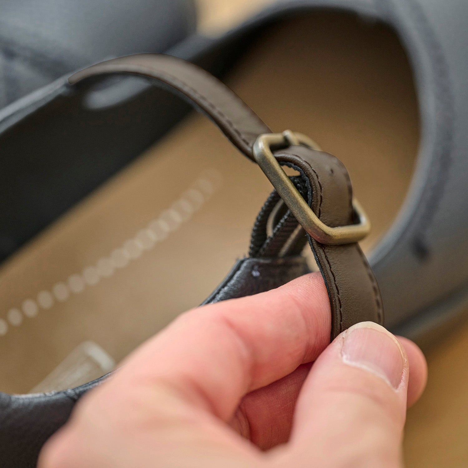 アキレス・ソルボ H 590 ネービー/コーヒー