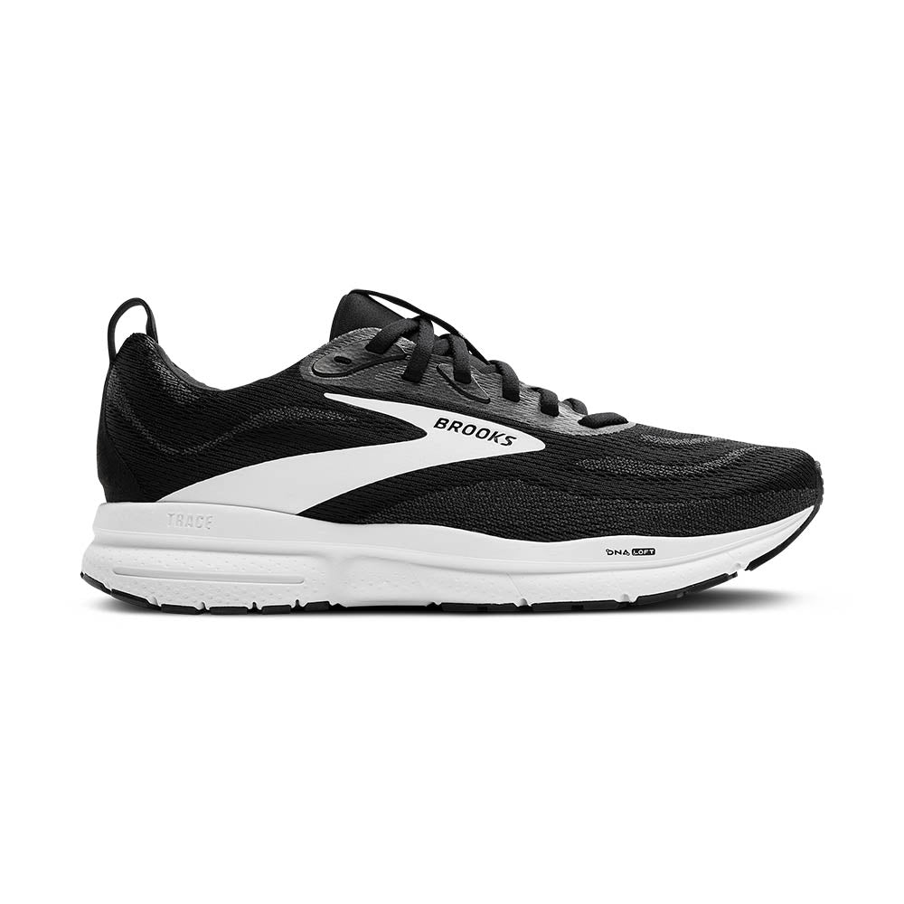 BROOKS トレース4　ブラック/ホワイト［MEN］