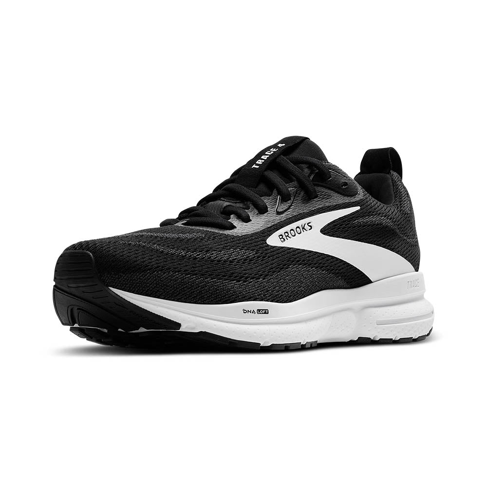 BROOKS トレース4　ブラック/ホワイト［MEN］