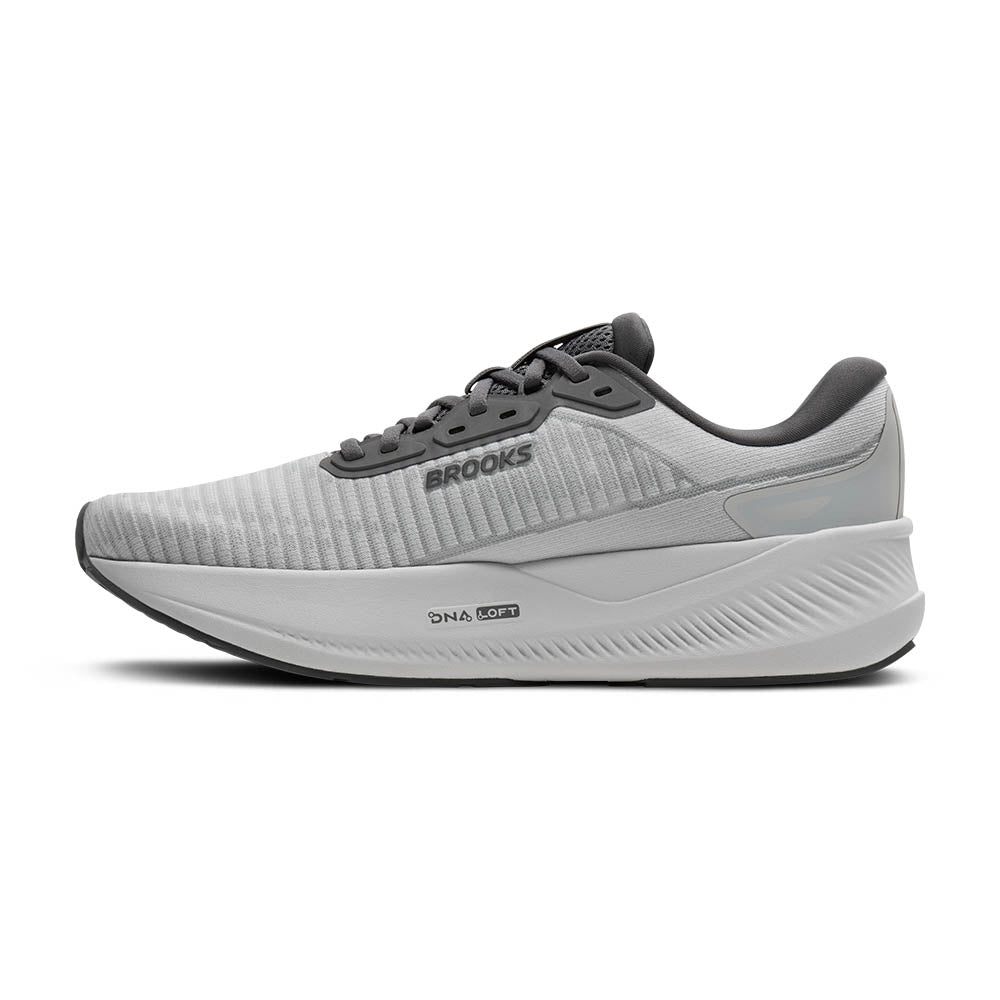 BROOKS レベルMAX　グレー［MEN］