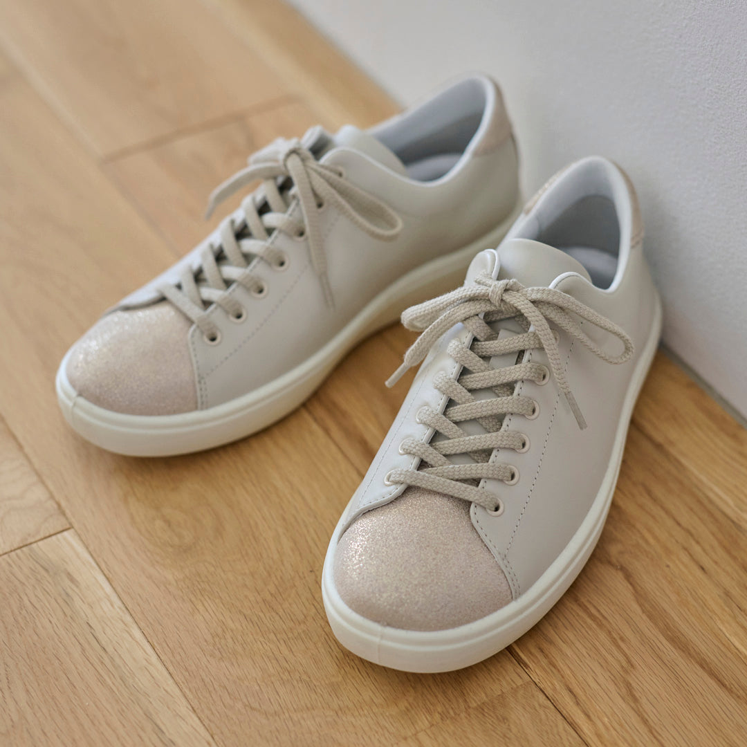 アキレス・ソルボ N 512 アイスグレー/シャンパン｜上品にきらめく