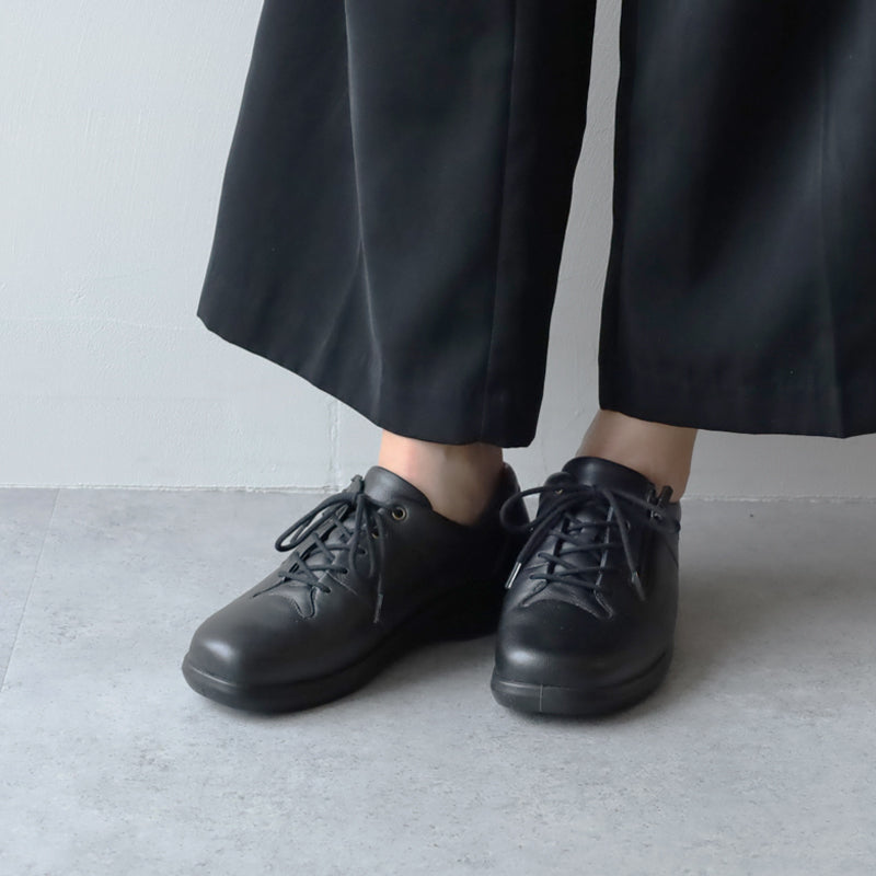 アキレス・ソルボ C 556 黒｜やわらか羊革 4Eファスナー付きシューズ｜撥水