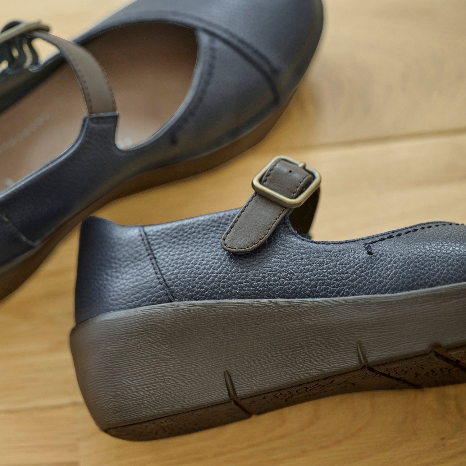 アキレス・ソルボ H 590 ネービー/コーヒー｜牛革3E 厚底