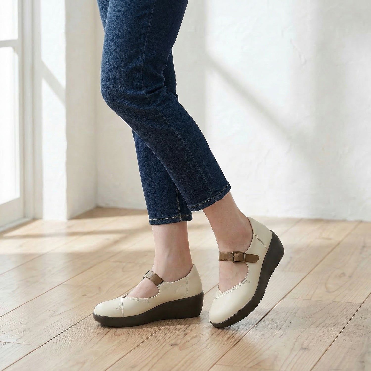 アキレス・ソルボ H 590　オフホワイト/オリーブ