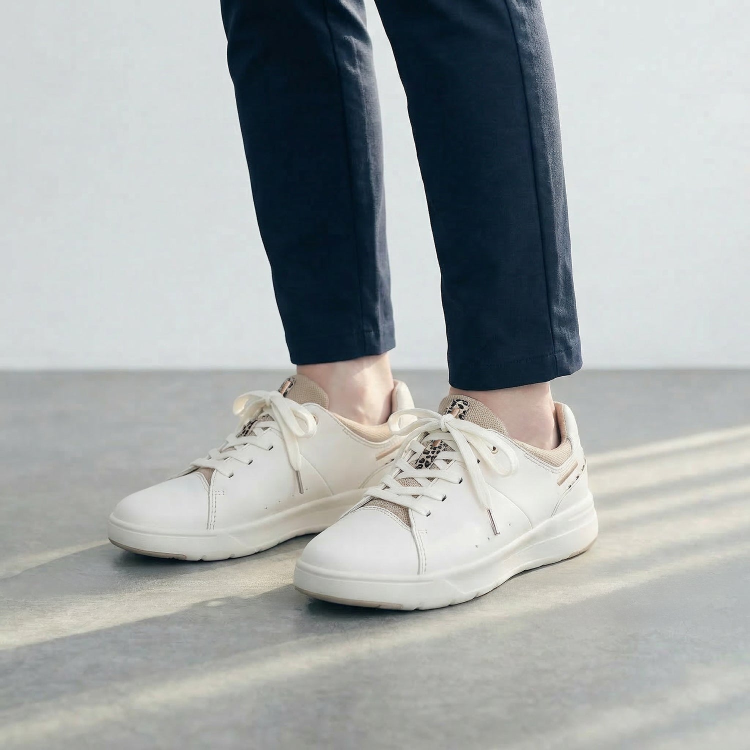 エル6足 Calça Black Cross Slim Lav.Grey